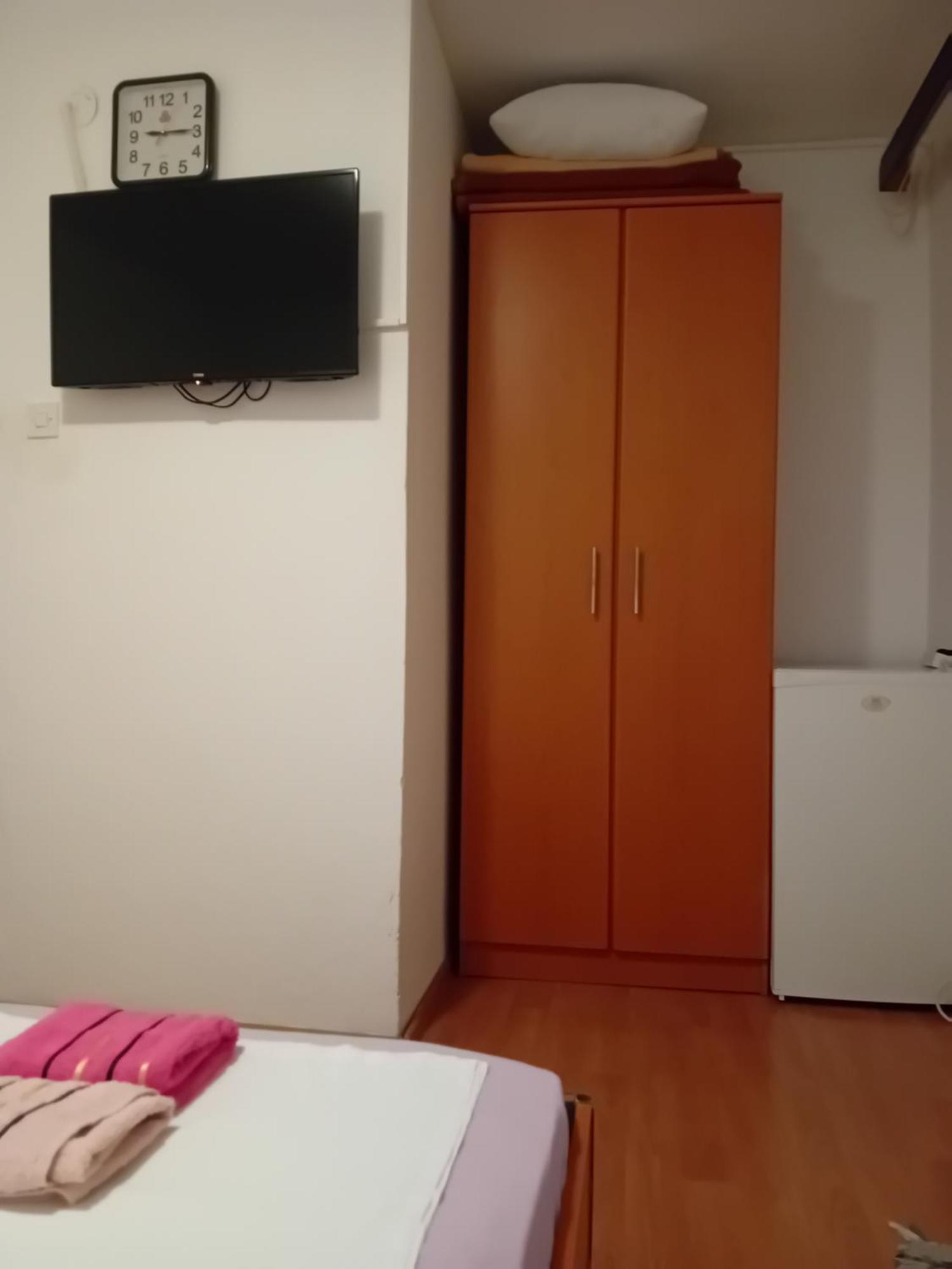 Sara * Budva
